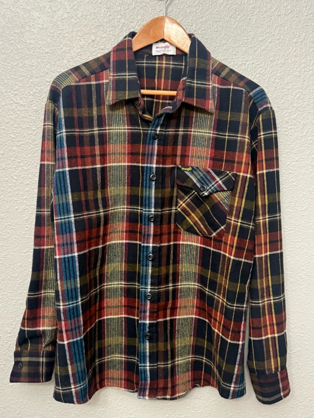 Vintage 1980’s Wrangler Wool Flannel Button Down Long Sleeve Shirt XL